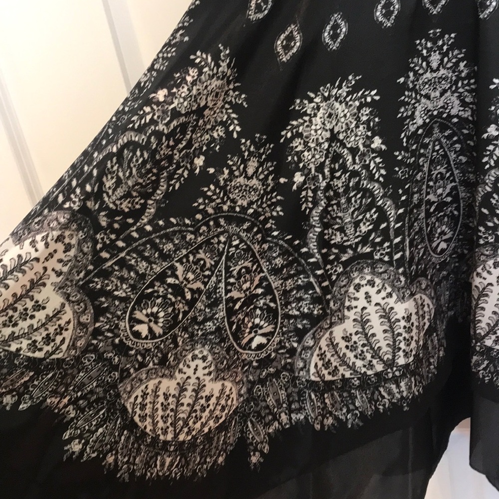 Dress - Picture 2 of 6